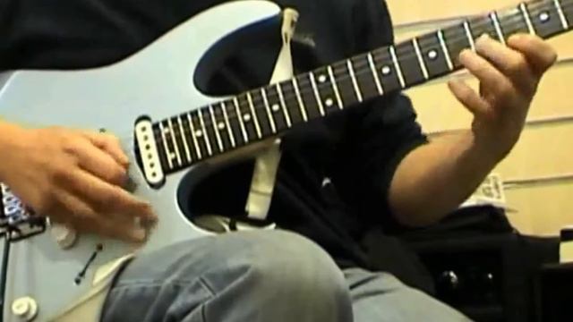 Melodic Guitar Solo Techniques Guitar Lesson Video Ibanez RG 560 Custom - Dave Buckley@ MLC Academy смотреть онлайн