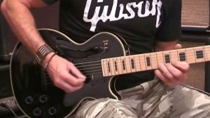 Ltd Esp EC-401 vs Epiphone Les Paul Custom EMG Maple Fretboard Limited Edition.wmv