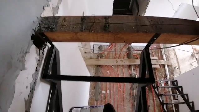 Лестница с двумя площадками, лестница на металлокаркасе. смотреть онлайн