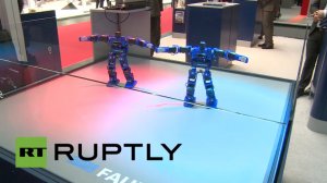 Роботы зажгли под Gangnam Style на ганноверской ярмарке
