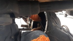 Как установить редуктор в мост грузовика без спецприспособлений.