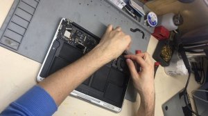 MacBook Air 11 Замена термопасты, разборка A1370/A1465