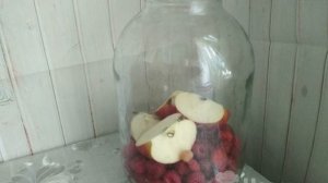 Компот из малины и яблок на зиму