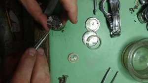 Разборка, смазка сборка бушона Слава 2414 без комментариев.