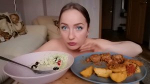 Мукбанг - ИСТОРИЯ / ЗАБЕРИ МЕНЯ С СОБОЙ / МИТБОЛЫ и КАРТОШКА В ТОМАТНОМ СОУСЕ