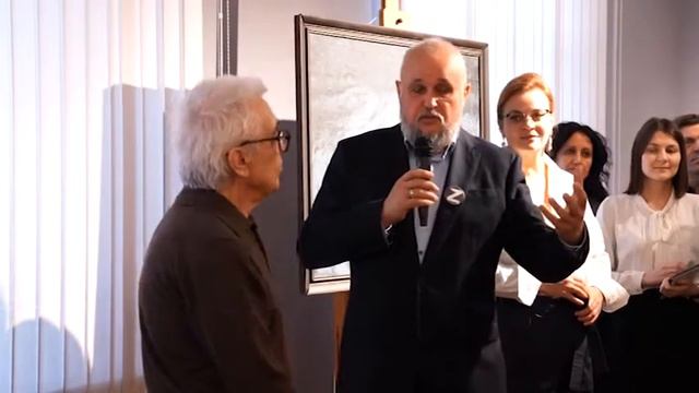 Сергей Цивилев посетил выставку Константина Дверина