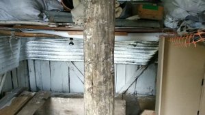 Бесплатный курятник своими руками из подручных материалов