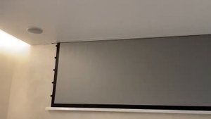 проектор в натяжном потолке