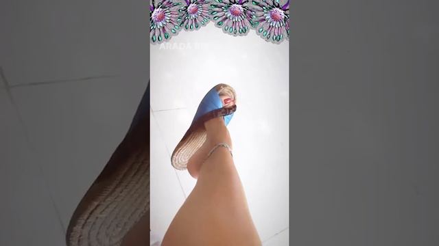 TURKISH CELEBRITY FEET SHOEPLAY FEET DANCE: Gülben ERGEN