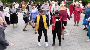 "НЕДОТРОГА"...на танцполе в Гомельском парке...25.05.2021года.