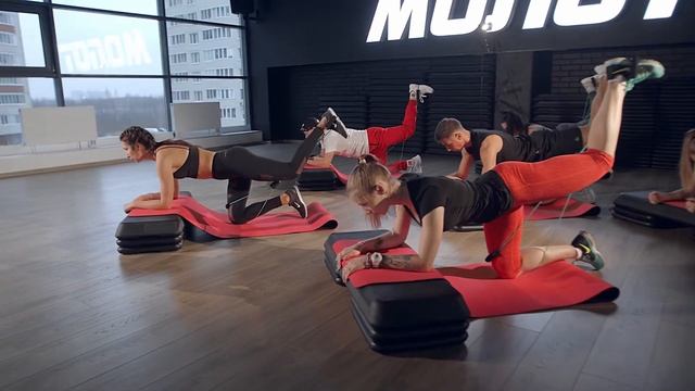 Bums+Abs фитнес-клуб Молот