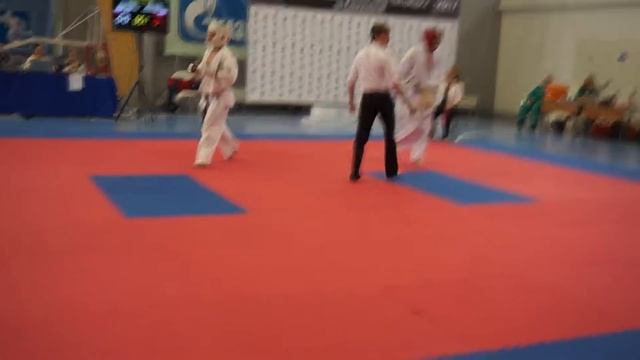 Аптуков Михаил 1 бой