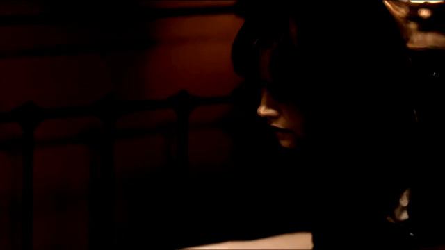 Doctor Who 8x01  Doctor  Clara   Still I fly