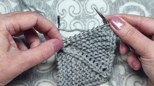 Пончо-шаль спицами из пряжи Alize Alpaca Royal New.