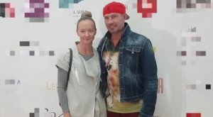 Домнина поддержала мужа Костомарова во время мотивационной речи