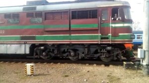 Тепловоз ТЭП60-0593 vs дизель-поезд ДРБ1м-14