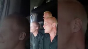 Братья тройняшки поют !