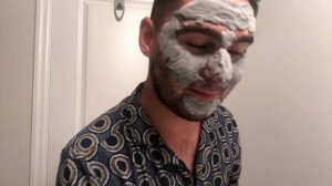 TRYING THE CARBONATED BUBBLE CLAY MASK (TERRIFYING)