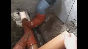 ?Канализация в частном доме своими руками. Как проложить канализационную трубу