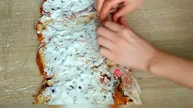 Рулет из пасхального кулича, готовится просто. Если остался кулич после пасхи. смотреть онлайн