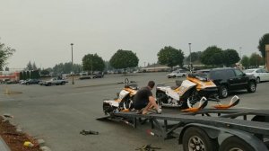 Погрузка снегохода на прицеп