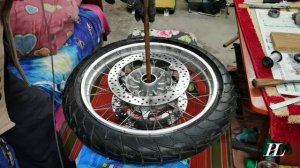 Замена подшипников передней ступицы BMW R1200GS нехитрым приспособлением