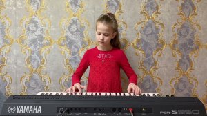 Юдина Евгения, 9 лет, Лерой Андерсон «Вальсирующий кот», «Полянка» (русская народная песня).