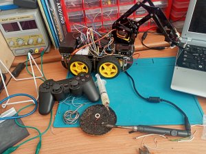 Как собрать машину с манипулятором на Arduino - сборка и разбор проблем.