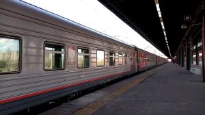 Электровоз ЭП2К-381 с поездом Санкт Петербург-Челябинск отправление с Ладожского вокзала