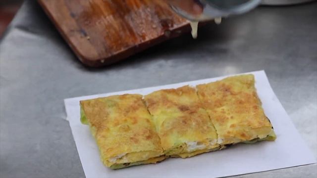 ➥Thai street food eggs and bananas - Тайская уличная еда яйца и бананы смотреть онлайн