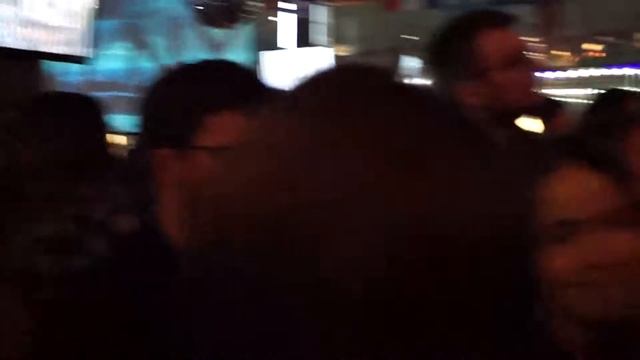 VLNY - Танцы в темноте (09.12.2017 / Воронеж / BARak O'MAMA)