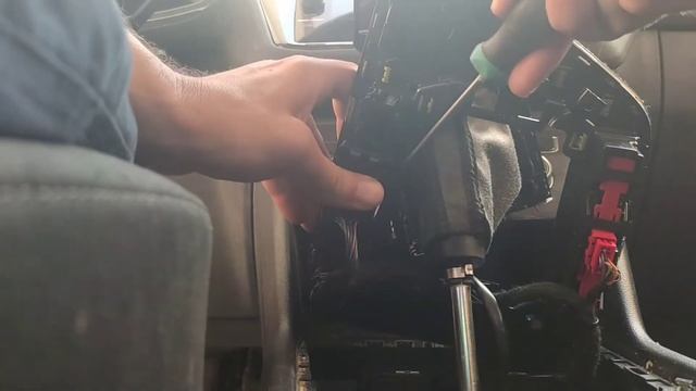 How to replace ?️ a broken volkswagen ? tiguan electronic handbreak button, ans save? смотреть онлайн