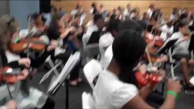 Pachelbel's Canon in D - Suzuki Concert 12/14/11 @ 21st Century Preparatory School Auditorium смотреть онлайн