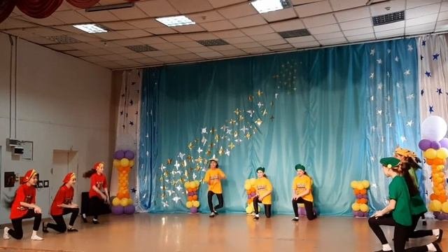 ТАНЕЦ "СВЕТОФОР" #Красивыйтанец#эстрадныйтанец#светофор#Сюрприз#DaryaKarimova #ДШ#постановочныйтане