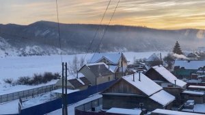 Забайкалье.Река Шилка .  Смотрю на лес.