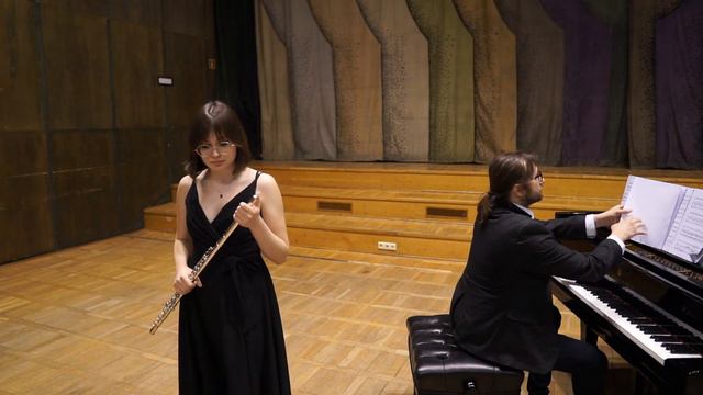 G. Briccialdi: Carnival of Venice; Bohuslav Martinů: Sonata for Flute and Piano смотреть онлайн