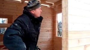 Выпиливание специального паза под обсаду (окосяку окна) окна