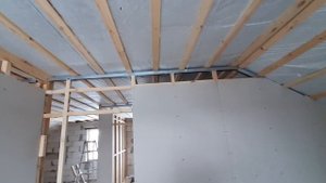 Перегородка из гипсокартона. Часть 2. Монтаж каркаса из брусьев древесины.
