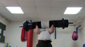 Тренировка толкай, тяни! Гири и бревно