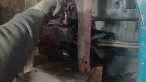 Замена шкворня на Renault Magnum