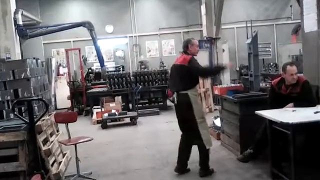 дакота на работе смотреть онлайн