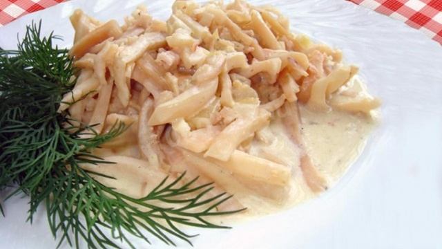 Кальмары в чесночном соусе