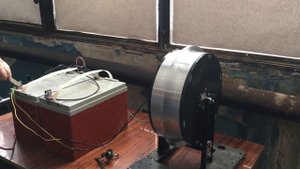 Уникальный мотор генератор Шкондина с квадро поперечными соединениями многополюсных магнитов 570 Гц