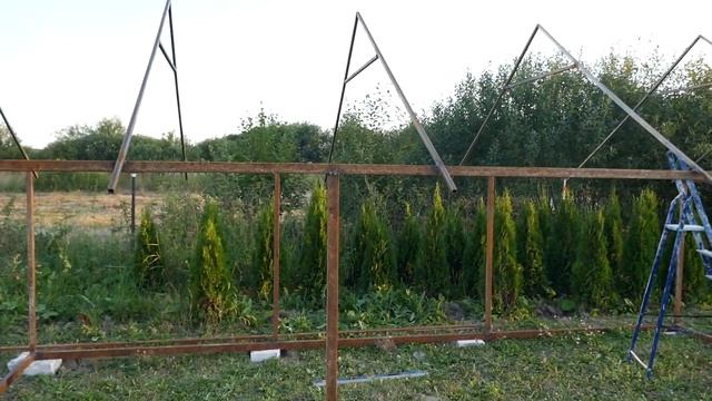 БЮДЖЕТНАЯ ТЕПЛИЦА, СВОИМИ РУКАМИ.ТЕПЛИЦА ДОМИКОМ.ЧАСТЬ 1. недорого