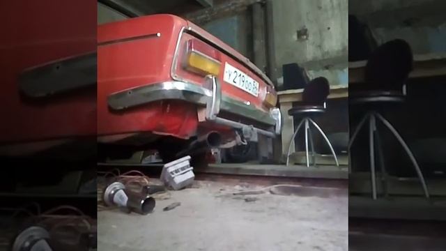 Полу Корч Классика ВАЗ 2103 1975 смотреть онлайн