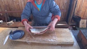 Муксун слабосоленый рецепт приготовления, разделка рыбы муксун на филе, засолка муксуна малосольног