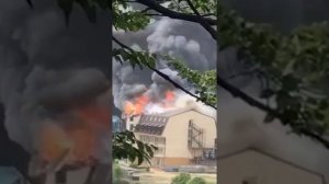 В Туапсинском районе Краснодарского края загорелся отель "Аква Вилла"