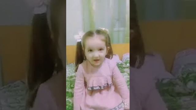 Валюша выучиша стишок на Новый Год!?