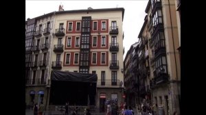 Bilbao Cathedral,Кафедральный собор Святого Иакова в Бильбао и площадь перед ним..ИСПАНИЯ.Spain.