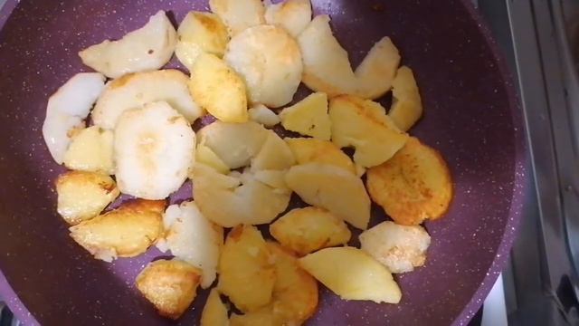 🍳У вас есть 2 отварные картошки и 3 яйца? Тогда ваш завтрак готов за считанные минуты.